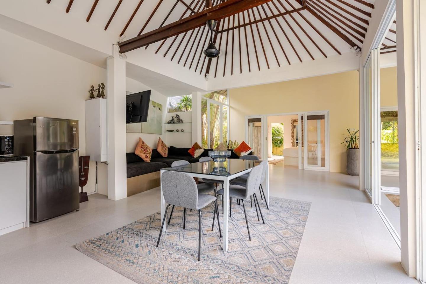 Sitara Villa Seminyak Exterior foto