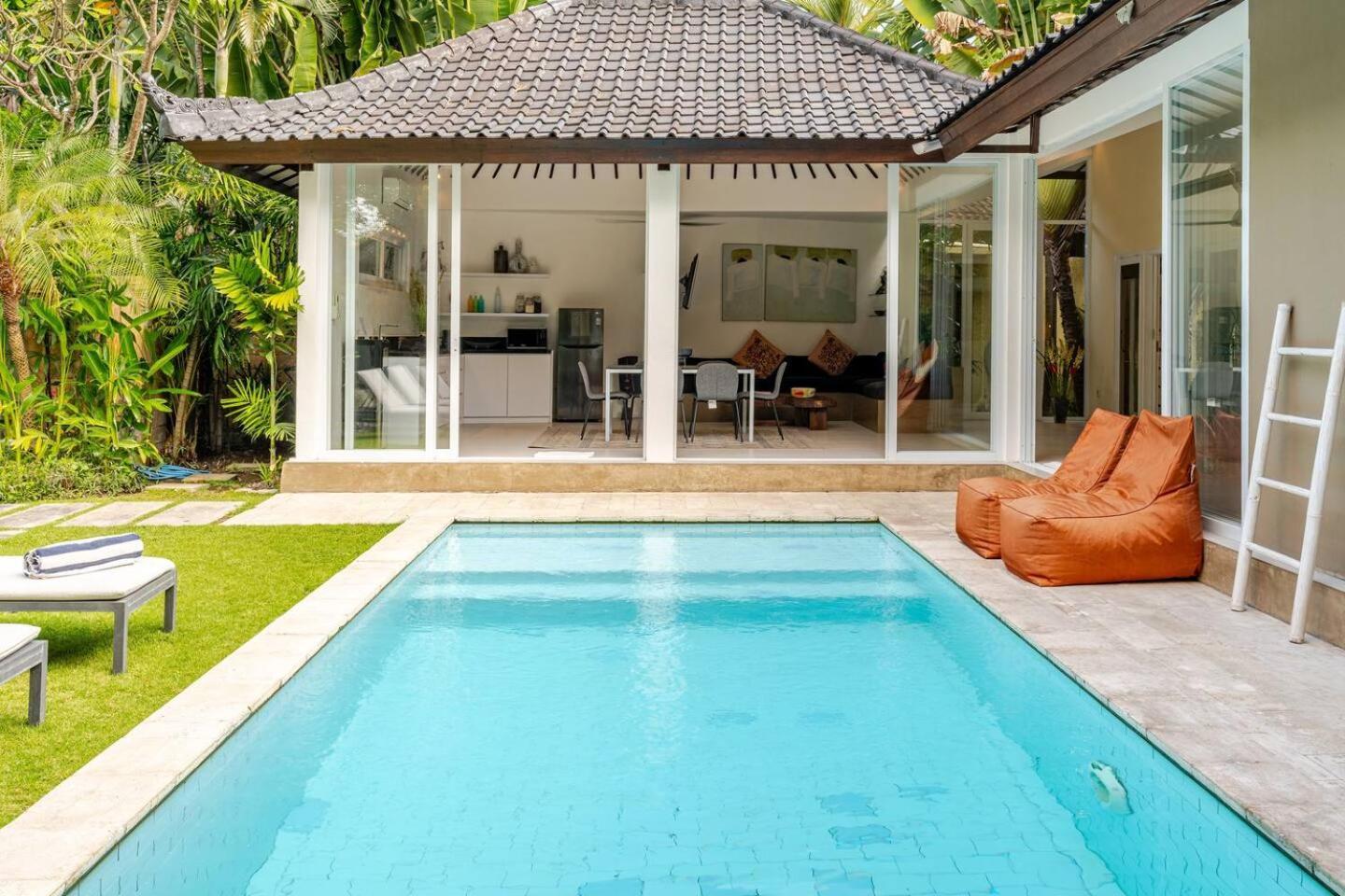 Sitara Villa Seminyak Exterior foto